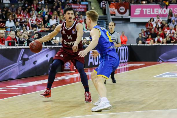 而巴塞罗那 而巴塞罗那